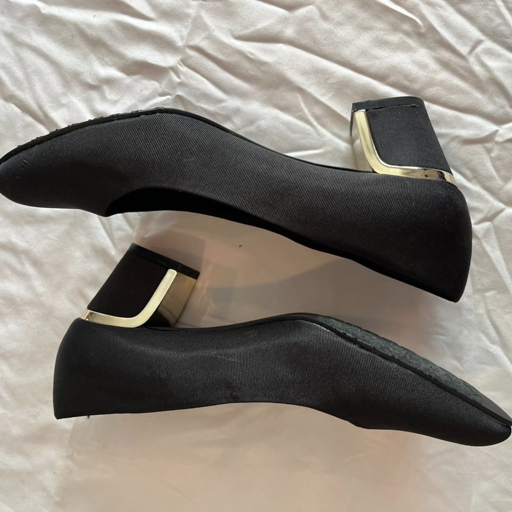 Life Stride pump heels, black fabric with gold metal accent, sz 6.5